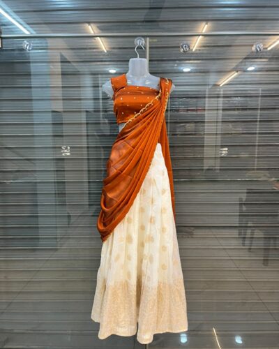 Elegant Scallop Dhavani Set with Lined Skirt